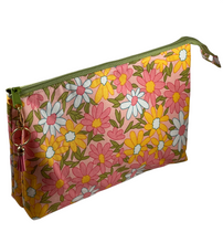 Load image into Gallery viewer, Paladin Pouch- Groovy Daisies
